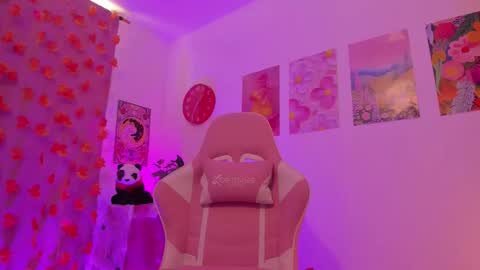 Snapshot of naharasoler chatting on October 2025 04:35:02 PM Nahara Soler online show from October 2025 04:35:02 PM