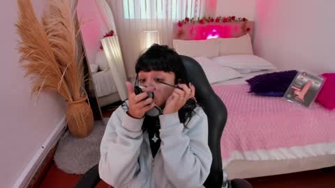 Snapshot of nahemot_sadish chatting on April 2026 12:28:01 PM nahemot_sadish online show from April 2026 12:28:01 PM