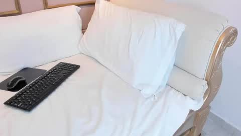 Snapshot of nahimithompson chatting on November 2025 09:25:02 PM Nahimi online show from November 2025 09:25:02 PM