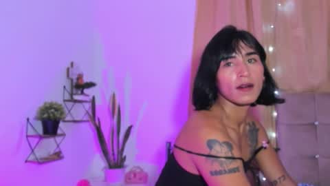 Snapshot of nahomi28 chatting on November 2025 06:18:02 PM Naomi online show from November 2025 06:18:02 PM