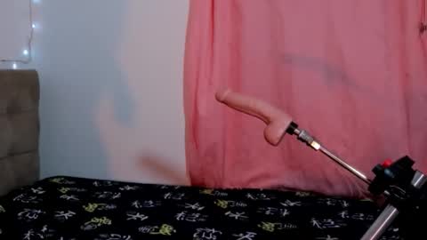 Snapshot of nahomi28 chatting on December 2025 08:04:02 PM Naomi online show from December 2025 08:04:02 PM