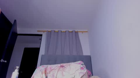Snapshot of nahomi_miller_ chatting on March 2025 12:20:01 PM Laura online show from March 2025 12:20:01 PM