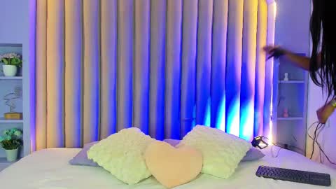 Snapshot of nahomicampbell_ chatting on February 2025 07:31:02 PM VICTORIA online show from February 2025 07:31:02 PM