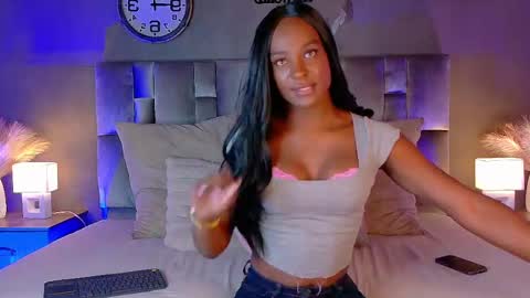 Snapshot of nahomicampbell_ chatting on September 2025 07:35:01 PM VICTORIA online show from September 2025 07:35:01 PM