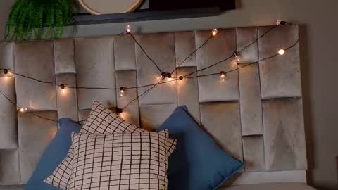  VICTORIA  online show from March 2026 07:42:01 PM