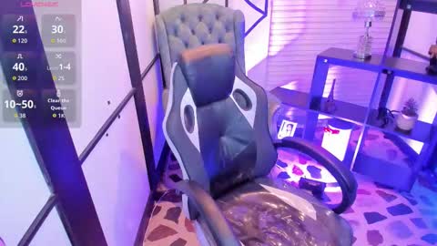 Nahomi online show from November 2025 05:12:03 AM