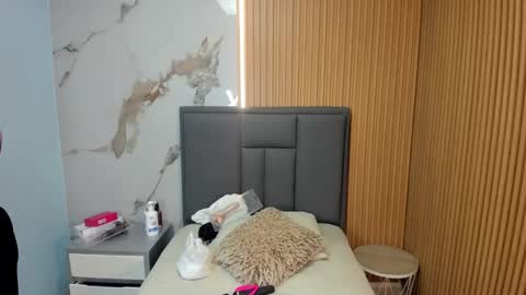   SHELBY   online show from January 2026 12:10:01 PM