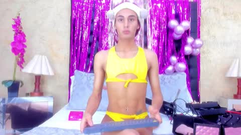 Nahomi  online show from January 2026 04:56:02 PM