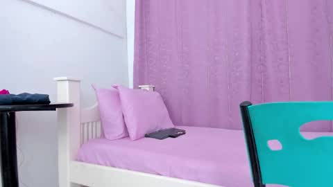 Snapshot of nahomy_smiith_ chatting on November 2025 10:24:01 AM nahomy_smiith_ online show from November 2025 10:24:01 AM