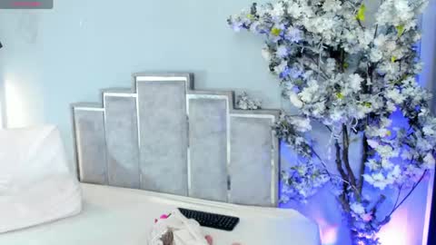 nahomycarterr online show from May 2026 11:37:01 AM