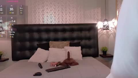 naiaramasson_ online show from April 2026 12:10:02 PM