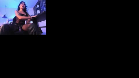 Snapshot of nailahard chatting on January 2025 06:16:02 PM Naila online show from January 2025 06:16:02 PM