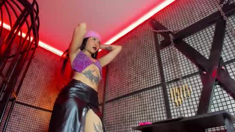 Snapshot of nailahard chatting on November 2025 03:55:01 PM Naila online show from November 2025 03:55:01 PM