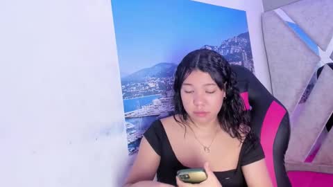 Snapshot of naileth_ chatting on November 2025 03:16:01 AM NAILETH online show from November 2025 03:16:01 AM