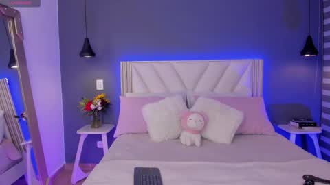 Naisha Ford online show from February 2026 06:01:02 AM