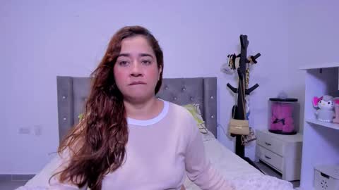 Natalia Flores online show from February 2026 10:38:02 PM