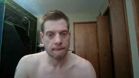 Snapshot of nakedcav chatting on February 2026 06:39:01 PM NakedClown online show from February 2026 06:39:01 PM