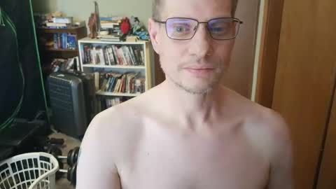 NakedClown online show from April 2026 07:52:01 PM