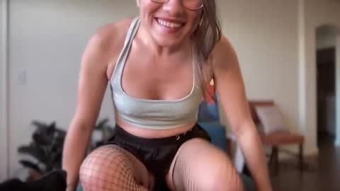 nakedpaint245477 online show from February 2025 12:19:01 AM