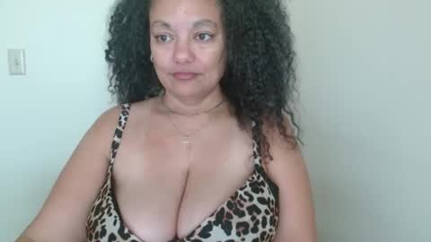 Snapshot of nala_thickk chatting on February 2025 02:45:01 PM Nala Thickk online show from February 2025 02:45:01 PM