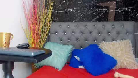 NALAROY online show from December 2024 07:06:01 PM