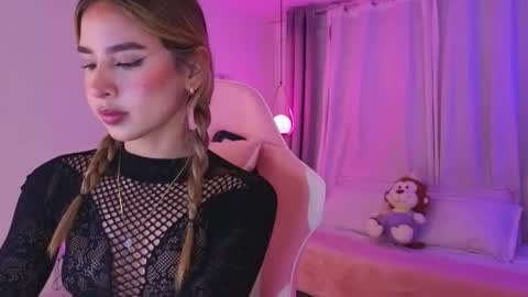 Snapshot of nallahh_ chatting on November 2025 03:49:01 AM Nallah online show from November 2025 03:49:01 AM