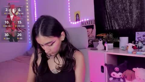 nami_white online show from October 2025 04:35:01 PM