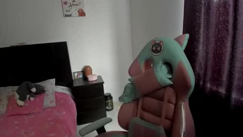 Nami online show from October 2025 08:53:02 PM