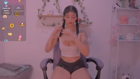 Snapshot of namibergman_ chatting on November 2025 11:27:02 PM N A M I - OF namibergmant online show from November 2025 11:27:02 PM