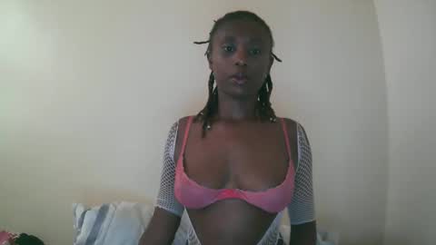 nana2095 online show from June 2026 06:00:02 AM