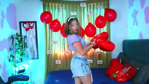 nana online show from February 2026 08:35:01 PM