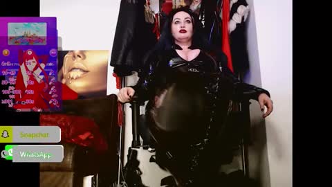 Snapshot of nanalagloss chatting on November 2025 12:02:02 PM NanaLaGloss online show from November 2025 12:02:02 PM