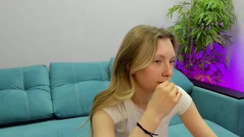 Snapshot of nanami_v02 chatting on January 2025 06:16:02 PM Maeve online show from January 2025 06:16:02 PM