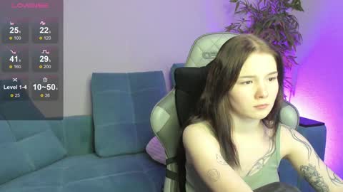 Snapshot of nanami_v02 chatting on January 2025 02:31:02 PM Maeve online show from January 2025 02:31:02 PM
