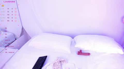 NanaOsaky online show from October 2025 12:49:01 PM