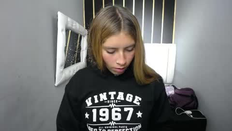 Snapshot of nancy_blonde chatting on June 2026 12:55:01 PM nancy blonde online show from June 2026 12:55:01 PM