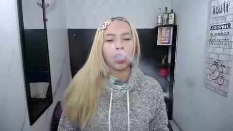 Snapshot of nancy_blonde chatting on July 2026 12:51:01 PM nancy blonde online show from July 2026 12:51:01 PM