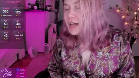 Snapshot of nancy_sun_ chatting on December 2024 02:22:01 PM Nancy online show from December 2024 02:22:01 PM
