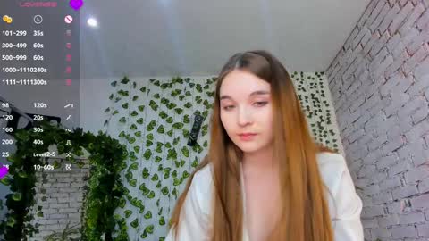 Snapshot of nancycaseys chatting on February 2025 01:07:01 PM Luna online show from February 2025 01:07:01 PM