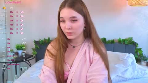 Snapshot of nancycaseys chatting on September 2025 05:32:01 AM Luna online show from September 2025 05:32:01 AM