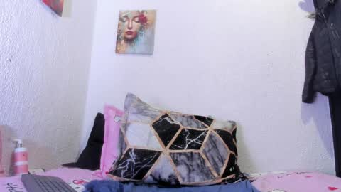 Snapshot of naniis_wish chatting on June 2026 06:52:02 AM NANIIS online show from June 2026 06:52:02 AM