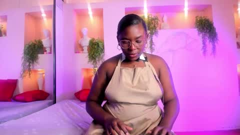 nanymoreno online show from November 2025 12:31:02 PM