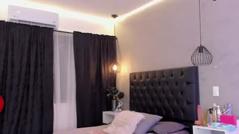 Naomi Blair online show from June 2026 03:20:02 AM