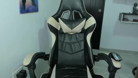 naomi_berckley online show from September 2025 07:56:02 AM