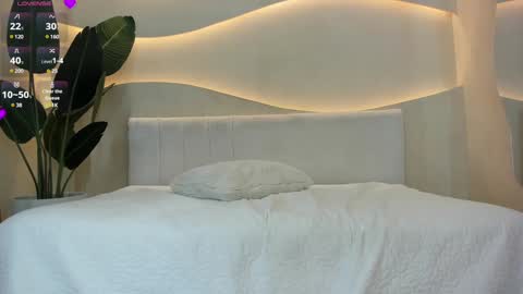 Snapshot of naomi_dasilva chatting on January 2025 10:26:01 PM Naomi online show from January 2025 10:26:01 PM