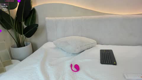 Snapshot of naomi_dasilva chatting on January 2025 07:29:01 PM Naomi online show from January 2025 07:29:01 PM