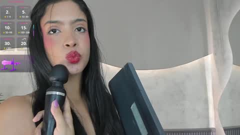 Snapshot of naomi_dasilva chatting on January 2025 01:26:02 AM Naomi online show from January 2025 01:26:02 AM