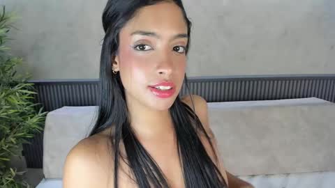 Snapshot of naomi_dasilva chatting on February 2025 01:48:02 AM Naomi online show from February 2025 01:48:02 AM