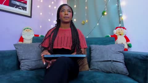 Snapshot of naomi_jones13 chatting on December 2024 08:04:02 PM Nahomi Jones online show from December 2024 08:04:02 PM