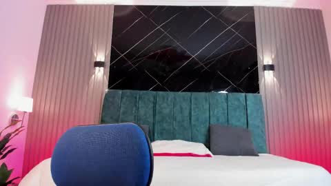 Naomi online show from May 2026 11:59:02 AM